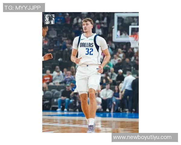 弗拉格三度刷新詹姆斯纪录成NBA历史最年轻球员展现非凡风采 弗拉格三度刷新詹姆斯纪录成NBA历史最年轻球员展现非凡风采