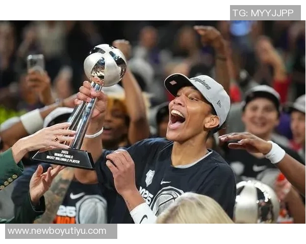 贝弗利称WNBA球队可胜NBA替补球哥自信表示九年级时就能轻松击败WNBA 贝弗利称WNBA球队可胜NBA替补球哥自信表示九年级时就能轻松击败WNBA