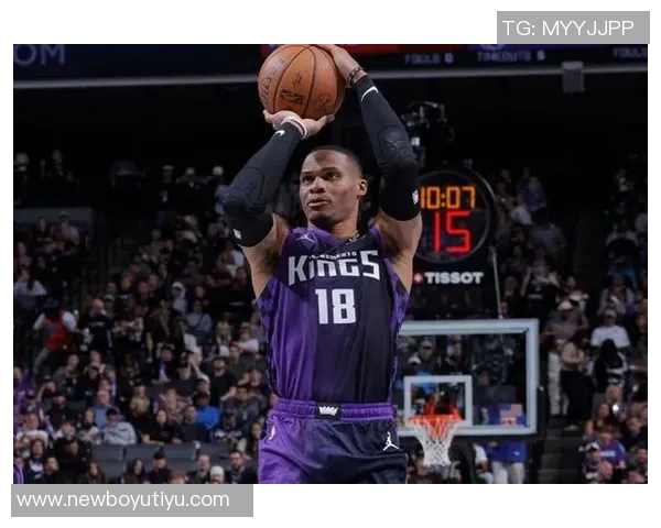 布克谈威少新球队机会表示意外并对其深表尊重 布克谈威少新球队机会表示意外并对其深表尊重