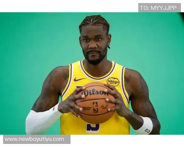 艾顿称赞詹姆斯传球能力只需出现在正确位置即可接到精准助攻 艾顿称赞詹姆斯传球能力只需出现在正确位置即可接到精准助攻