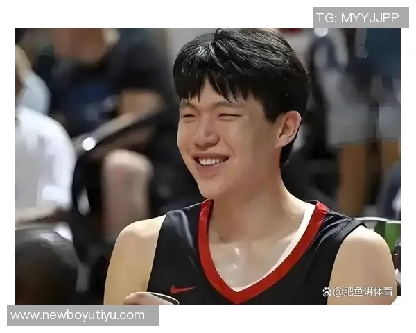 杨瀚森防守表现不佳面对挡拆和波斯特三分显得犹豫不决