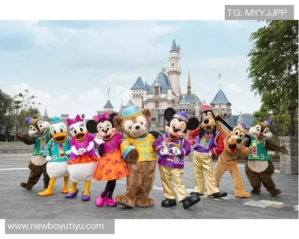 梦幻联动康大校友卡斯尔与佩奇携手共庆最佳新秀获奖人合影留念